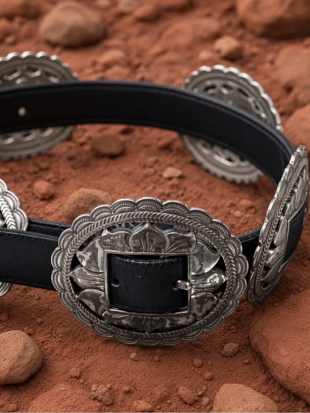 Vintage 1993 Brighton Black Leather Heavy Sunflower Concho Belt S 27-32” waist